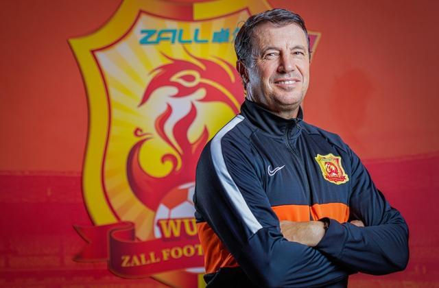 壹号娱乐-澳大利亚联赛上演绝杀，情绪高涨